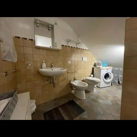 La Finestra Sul Parco Apartment *